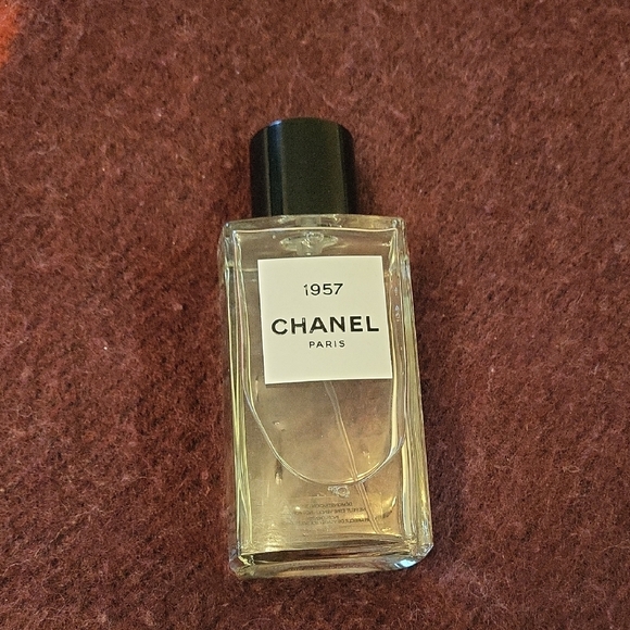 CHANEL 1957 Perfume with Black Cap - Picture 1 of 8